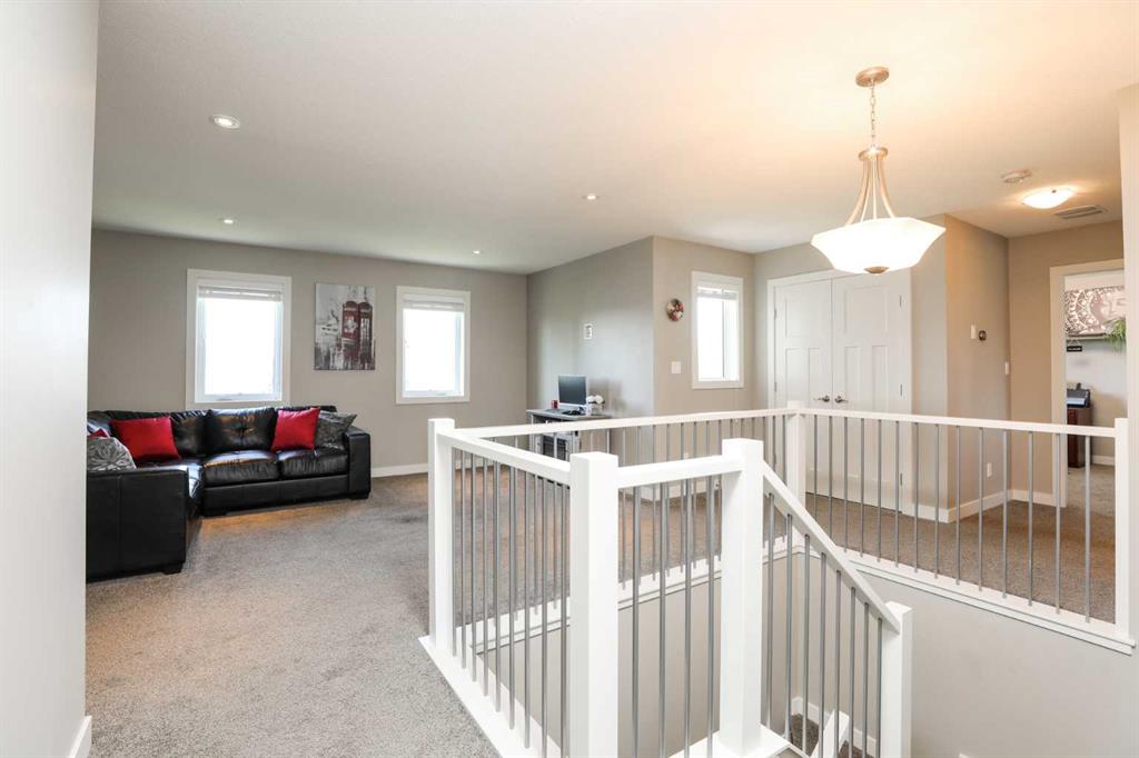 Picture of 408 11B Street , Nobleford Real Estate Listing