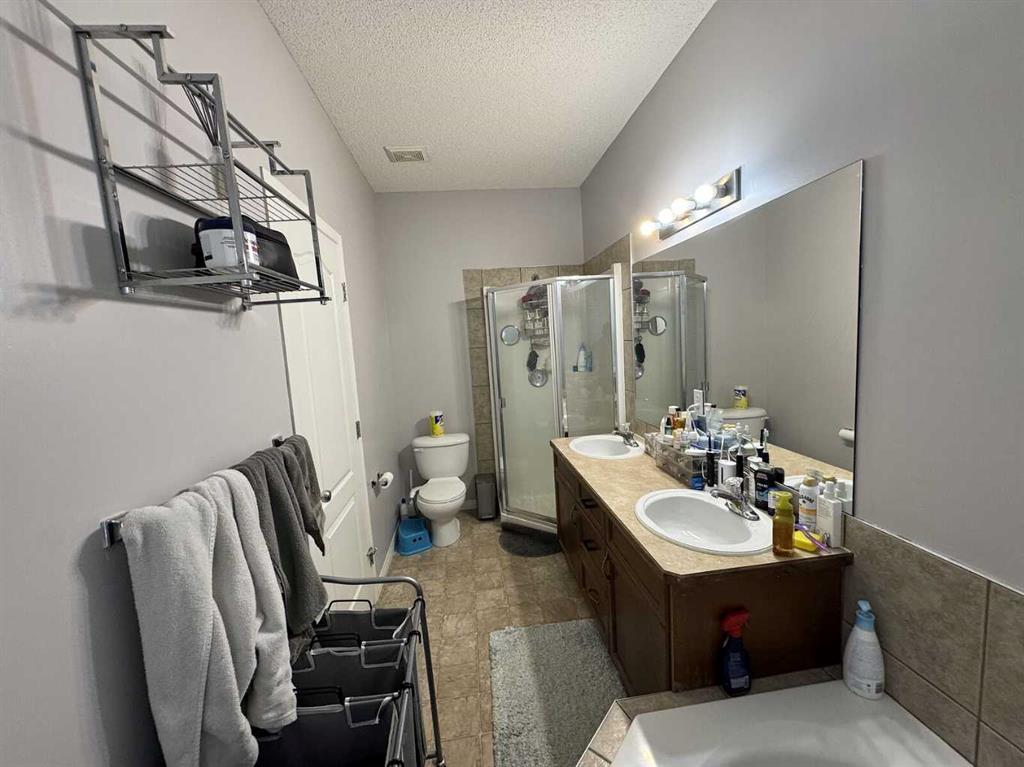 Picture of 234 Royal Birch Bay NW, Calgary Real Estate Listing