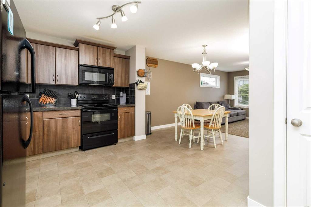 Picture of 92 Bowman Circle , Sylvan Lake Real Estate Listing