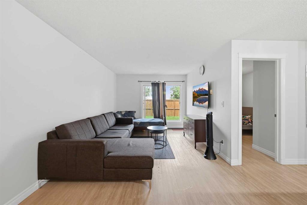 Picture of 111, 5555 Falsbridge Drive NE, Calgary Real Estate Listing