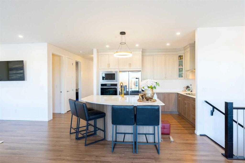 Picture of 228 Windrow Link SW, Airdrie Real Estate Listing