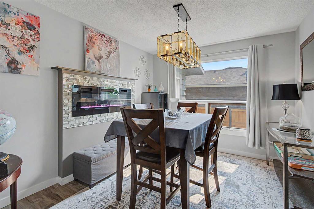 Picture of 304 Shawcliffe Circle SW, Calgary Real Estate Listing