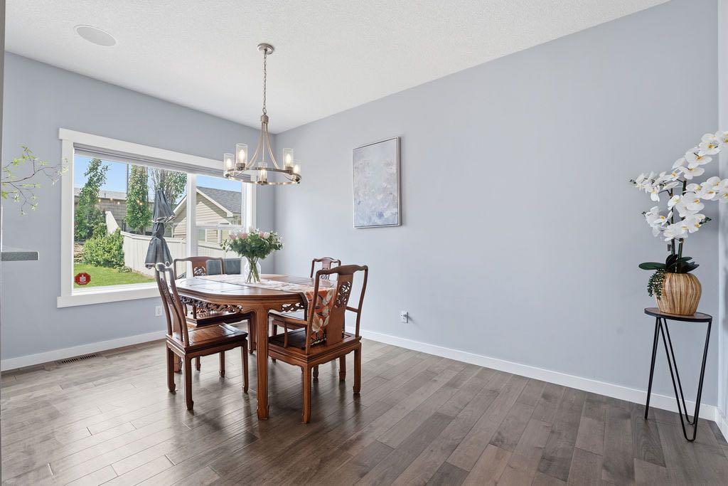 Picture of 122 Ypres Green SW, Calgary Real Estate Listing