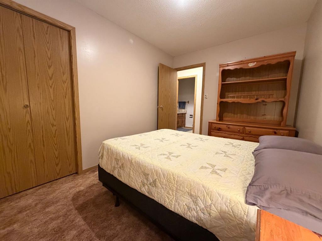 Picture of 530 20 Street , Wainwright Real Estate Listing