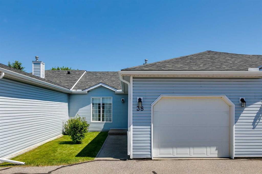 Picture of 38, 105 Elm Place , Okotoks Real Estate Listing
