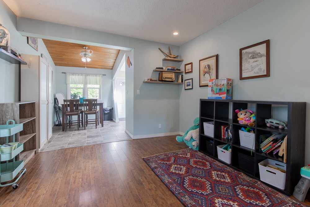 Picture of 725 6 Street S, Lethbridge Real Estate Listing