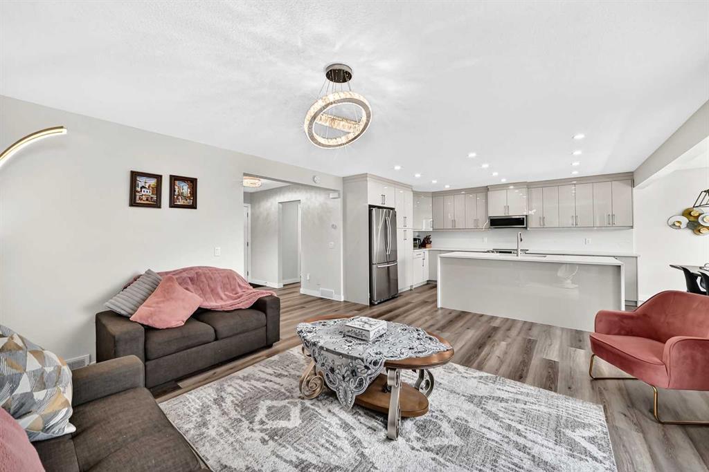 Picture of 7230 Laguna Way NE, Calgary Real Estate Listing