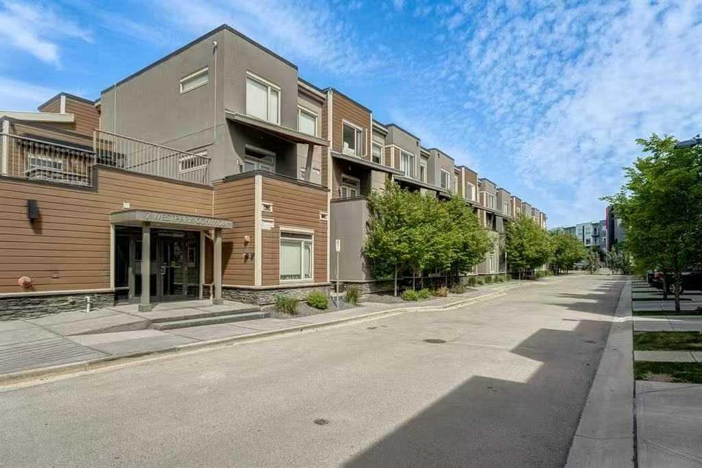 Picture of 216, 10 Westpark Link SW, Calgary Real Estate Listing