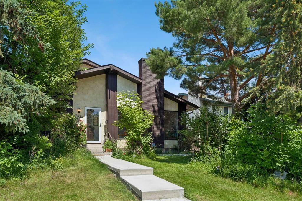 Picture of 2524 106 Avenue SW, Calgary Real Estate Listing