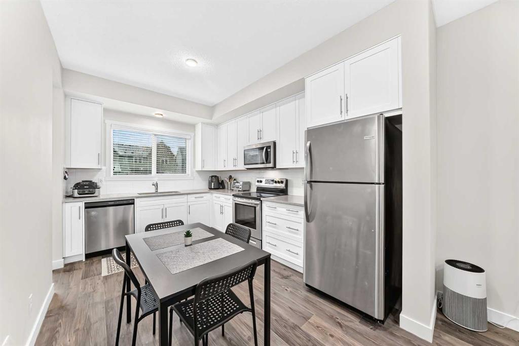 Picture of 112 Carrington Boulevard NW, Calgary Real Estate Listing