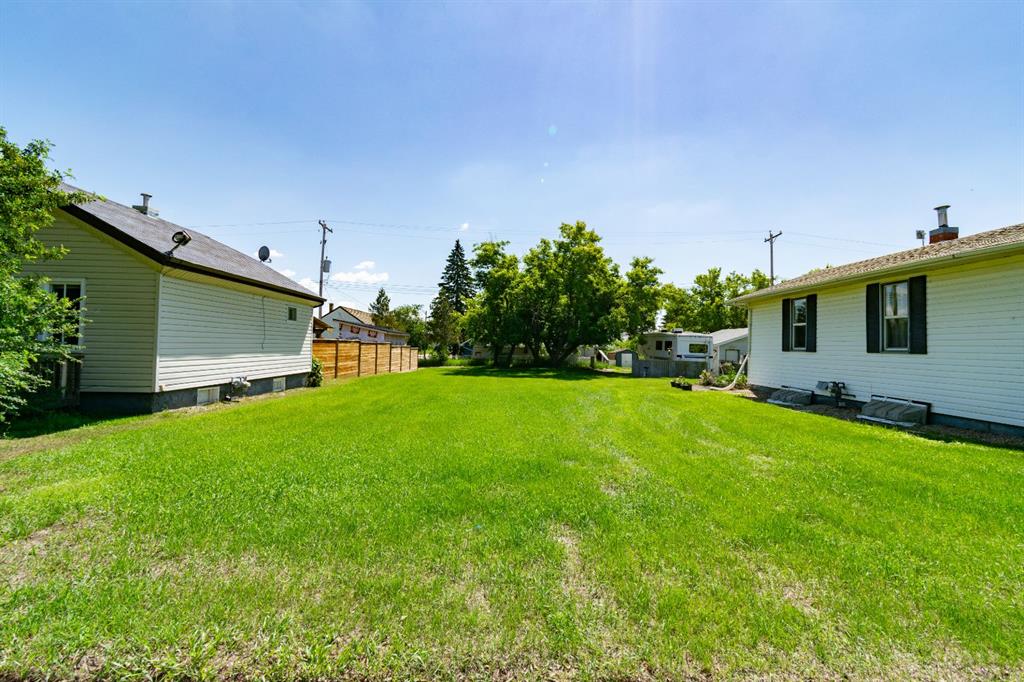 Picture of 4839 50 Street , Alix Real Estate Listing