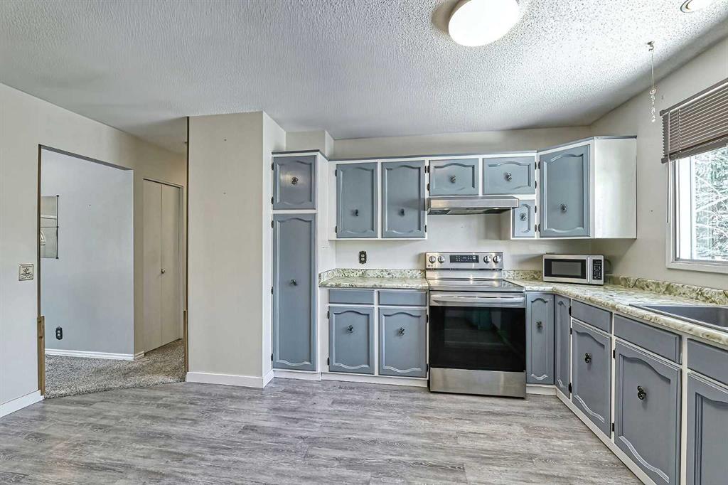 Picture of 3523 48 Street NE, Calgary Real Estate Listing