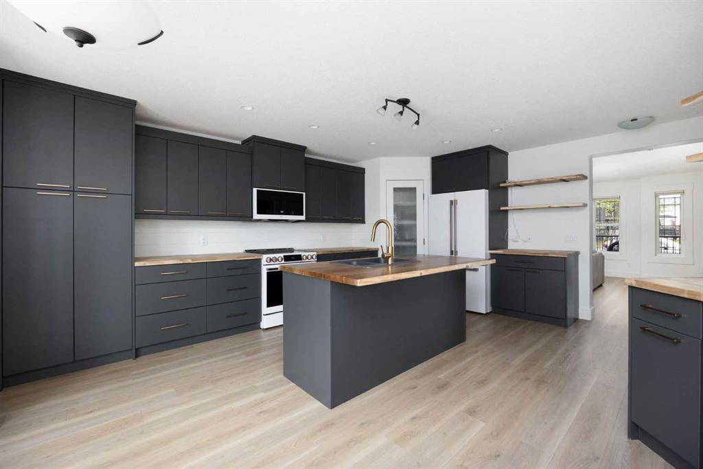 Picture of 189 Walnut Crescent , Fort McMurray Real Estate Listing