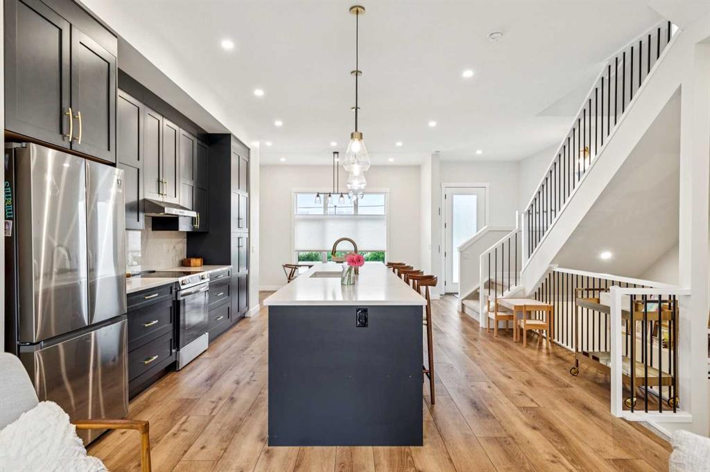 Picture of 1329 Regal Crescent NE, Calgary Real Estate Listing