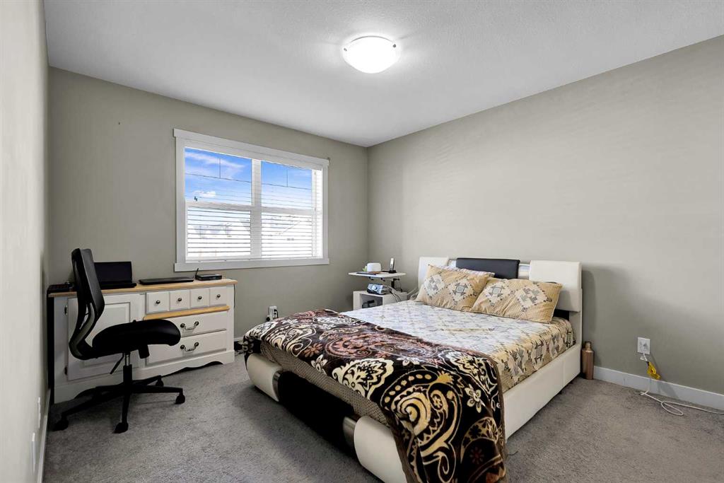 Picture of 909 Skyview Ranch Grove NE, Calgary Real Estate Listing
