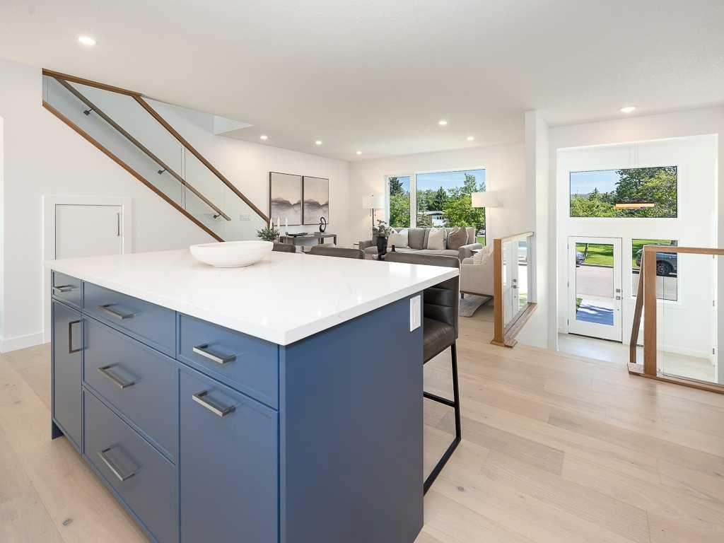 Picture of 3520 Bulyea Crescent NW, Calgary Real Estate Listing