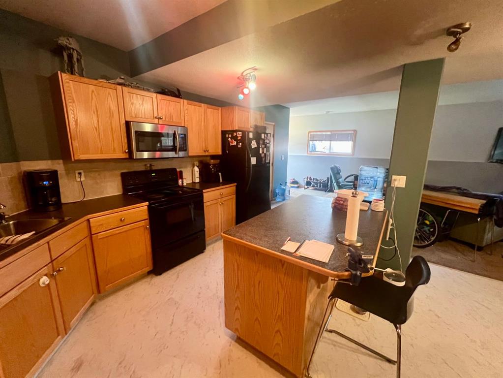 Picture of 660 Red Oak Close , Rural Red Deer County Real Estate Listing