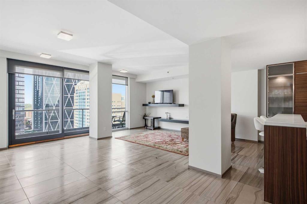 Picture of 1702, 108 9 Avenue SW, Calgary Real Estate Listing