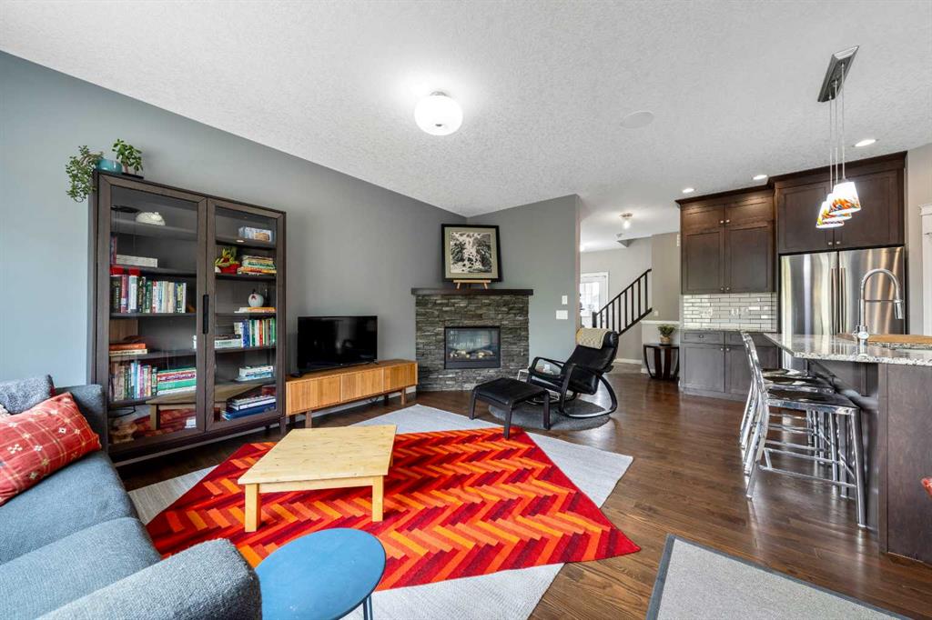 Picture of 64 Sunrise Terrace , Cochrane Real Estate Listing