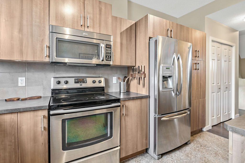 Picture of 1410, 10 Auburn Bay Avenue SE, Calgary Real Estate Listing