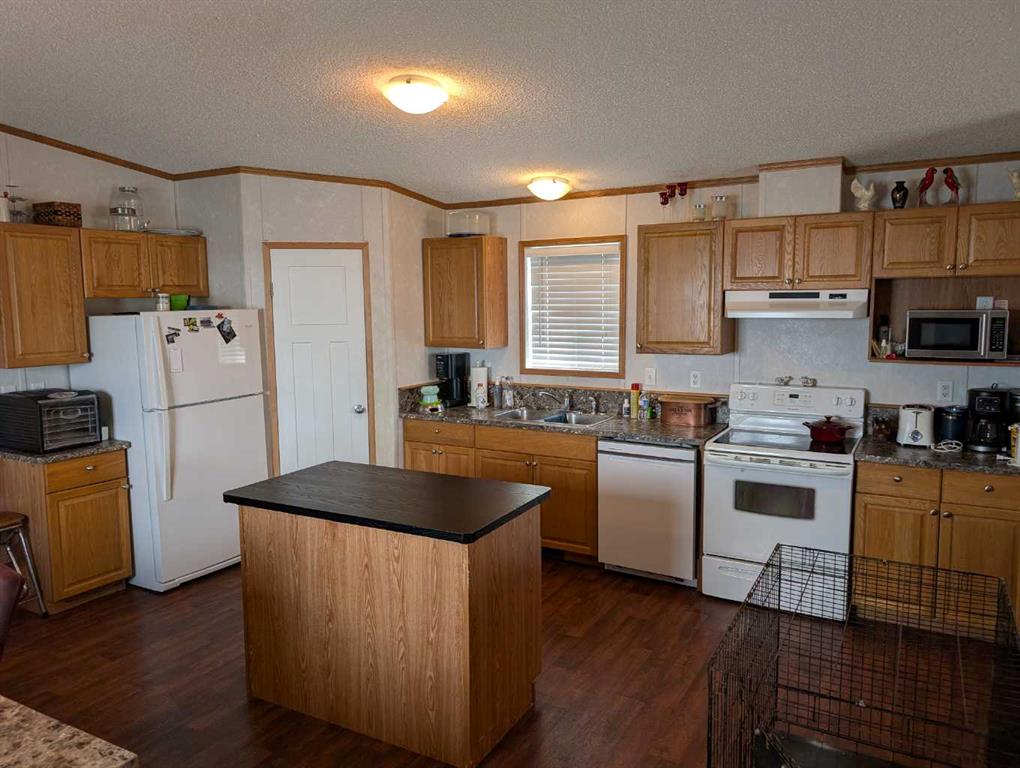 Picture of 4915 1 Street , Donnelly Real Estate Listing