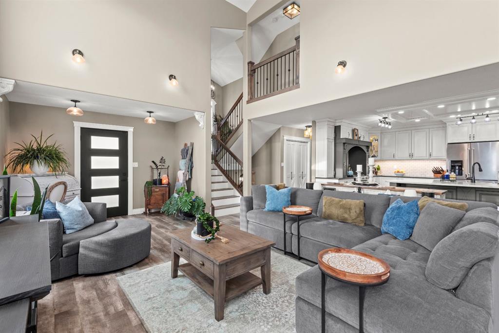 Picture of 833 10 Avenue NE, Three Hills Real Estate Listing