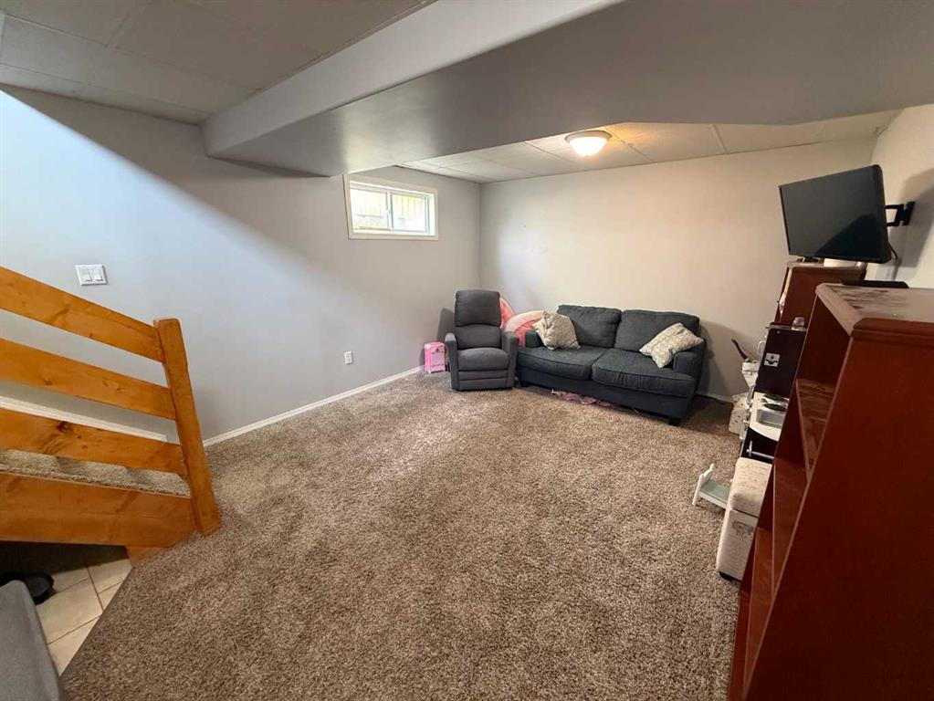 Picture of 167 Sunwapta Drive , Hinton Real Estate Listing