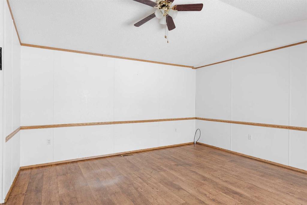 Picture of 100 Palomino Close , Fort McMurray Real Estate Listing