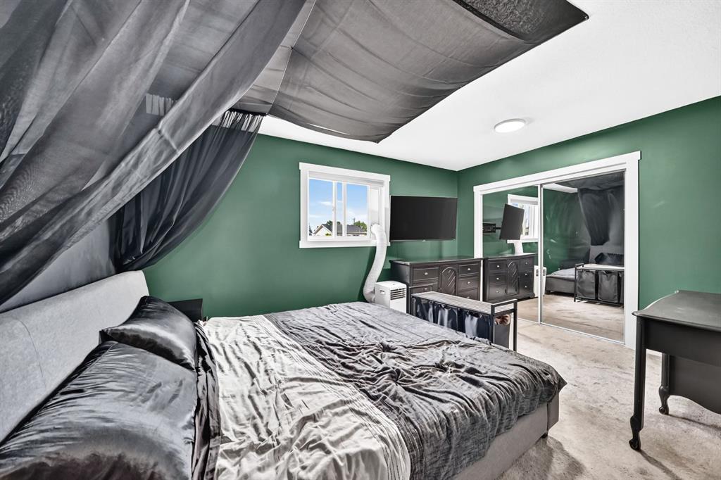 Picture of 46 Dovercliffe Way SE, Calgary Real Estate Listing