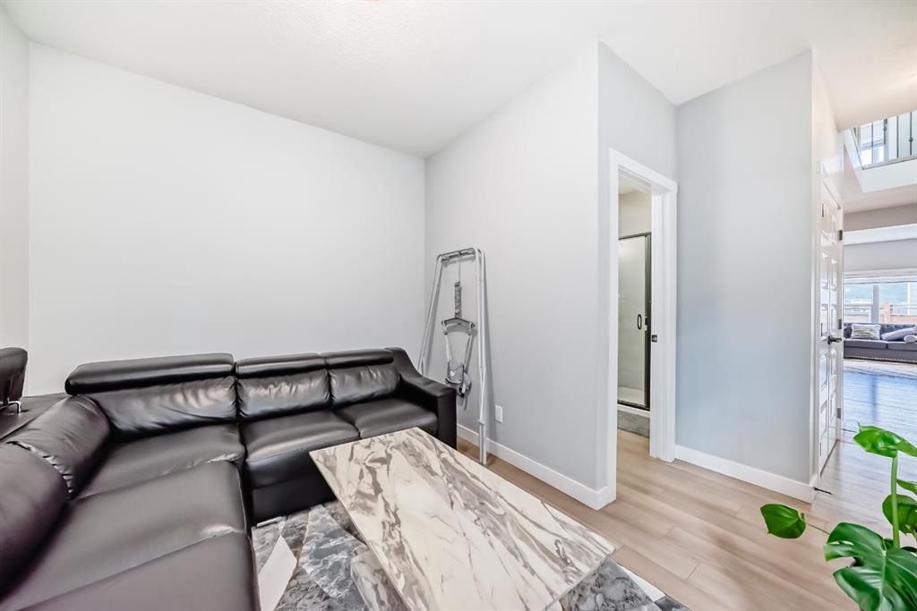 Picture of 216 Homestead Grove NE, Calgary Real Estate Listing