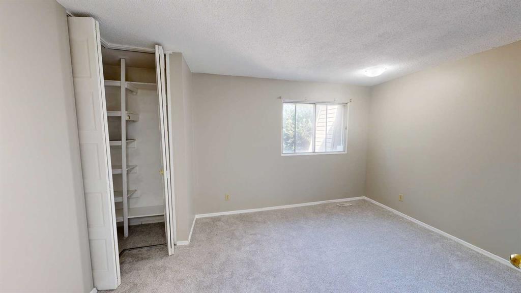 Picture of 10, 115 Lafayette Boulevard W, Lethbridge Real Estate Listing