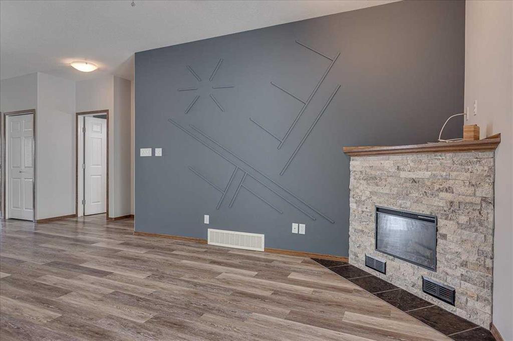 Picture of 12, 939 Ramage Crescent , Red Deer Real Estate Listing