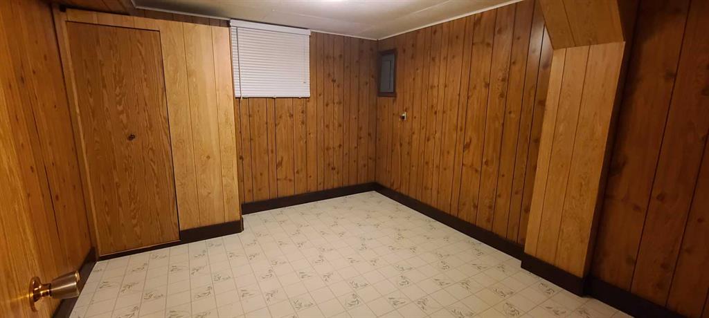 Picture of 4820 53 Avenue , Grimshaw Real Estate Listing