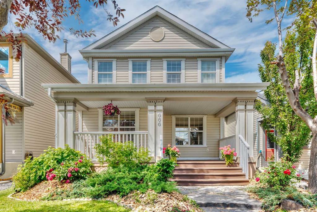 Picture of 666 Evermeadow Road SW, Calgary Real Estate Listing
