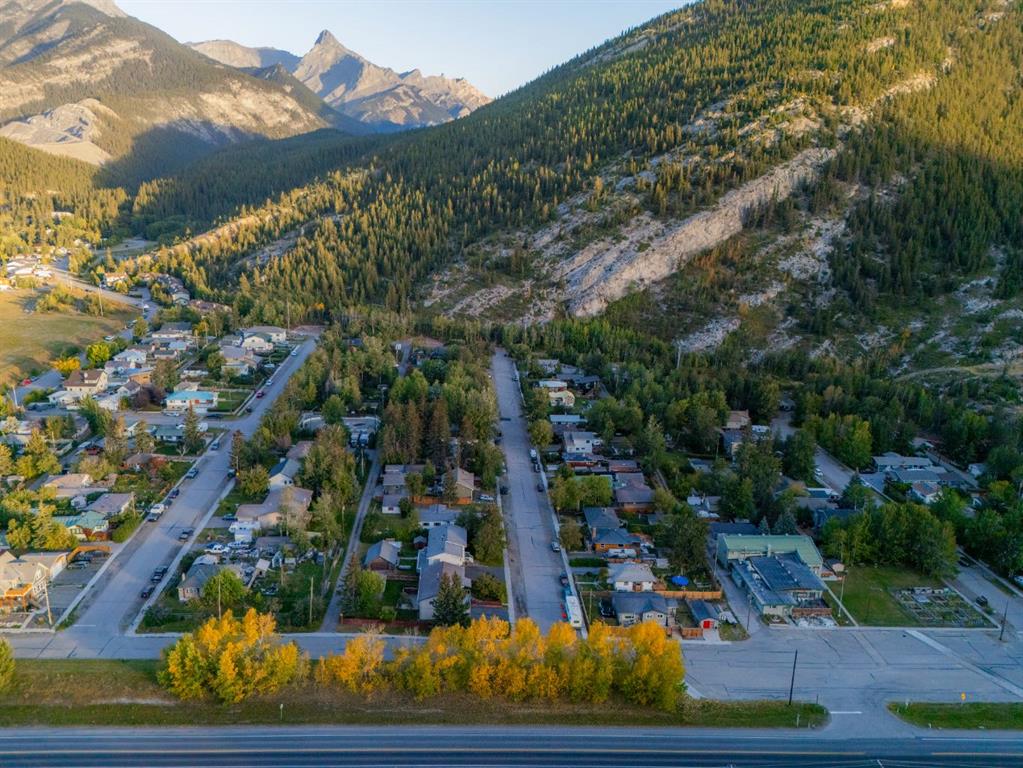 Picture of 3 Yamnuska Place , Exshaw Real Estate Listing