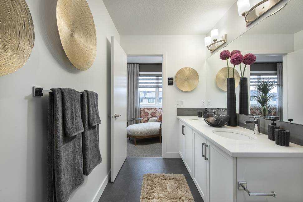 Picture of 103 Wolf Hollow Rise SE, Calgary Real Estate Listing