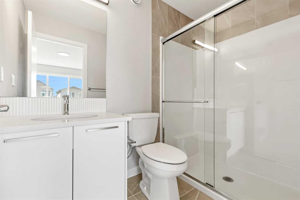 Picture of 7055 Rangeview Avenue SE, Calgary Real Estate Listing