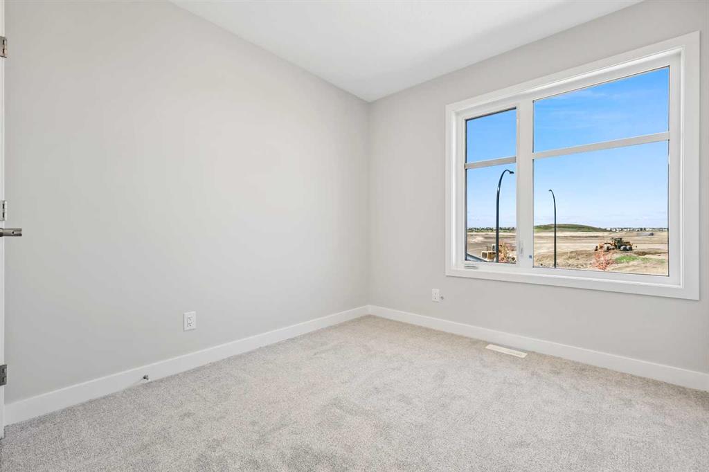 Picture of 7023 Rangeview Avenue SE, Calgary Real Estate Listing