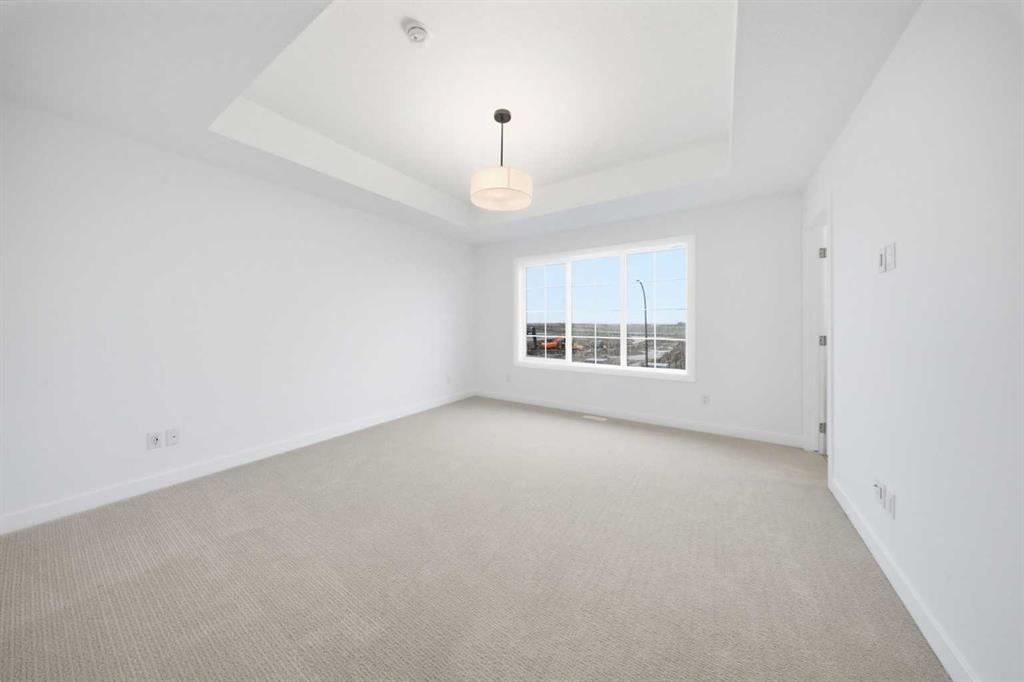 Picture of 272 Huxbury View NE, Calgary Real Estate Listing