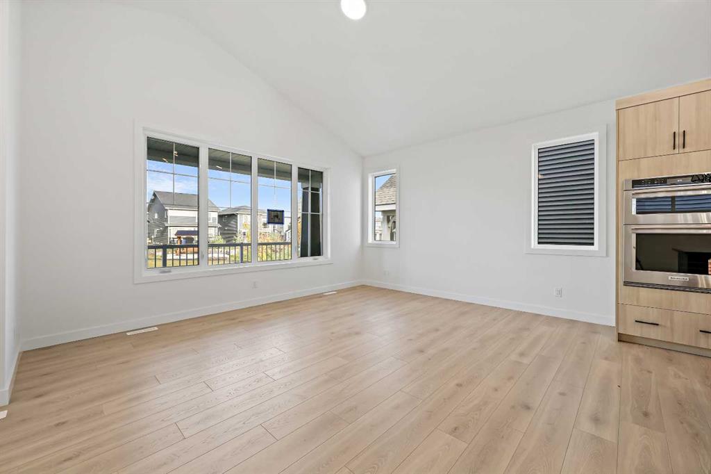 Picture of 116 Mitchell Walk NW, Calgary Real Estate Listing