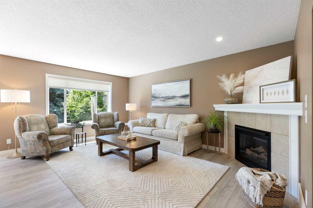 Picture of 54 Cranfield Crescent SE, Calgary Real Estate Listing