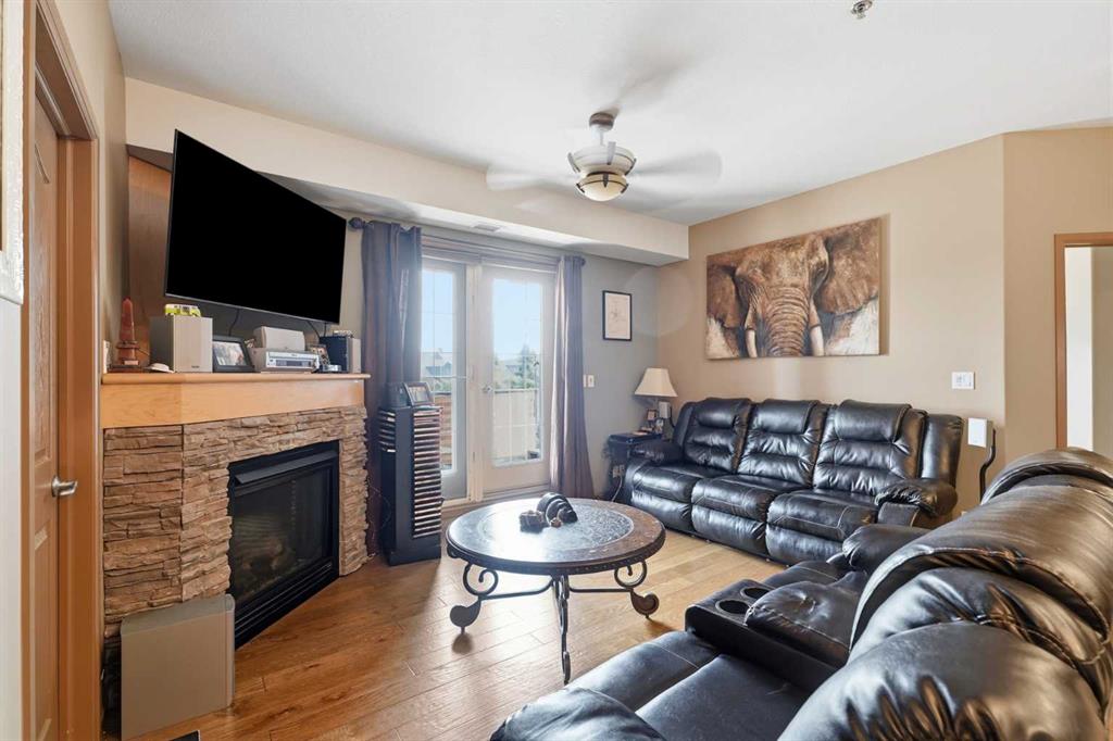 Picture of 310, 5040 53 Street , Sylvan Lake Real Estate Listing