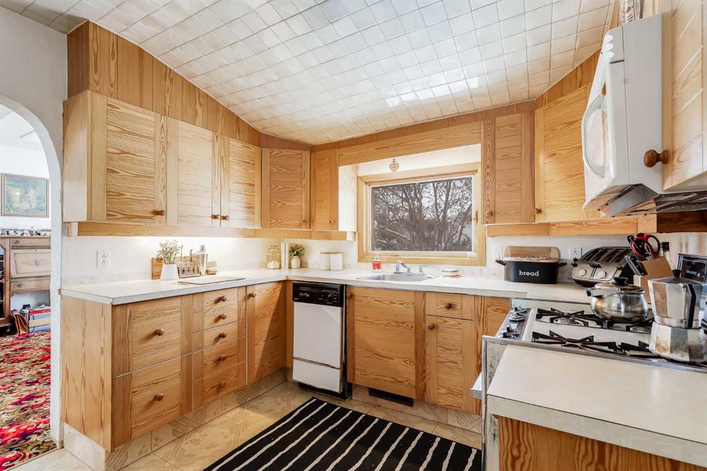 Picture of 235 3 Street , Irricana Real Estate Listing