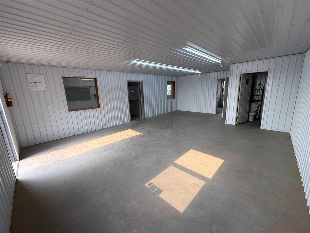Picture of 94048 190 Range Road , Chin Real Estate Listing