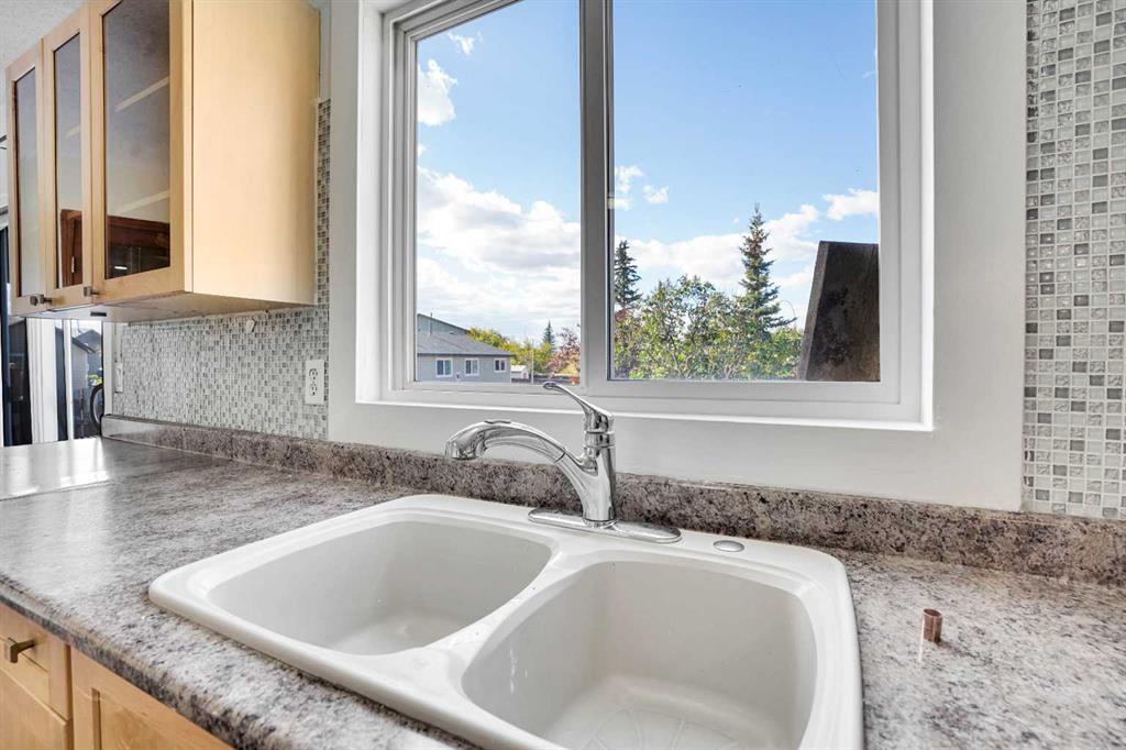 Picture of 26 Falmead Bay NE, Calgary Real Estate Listing