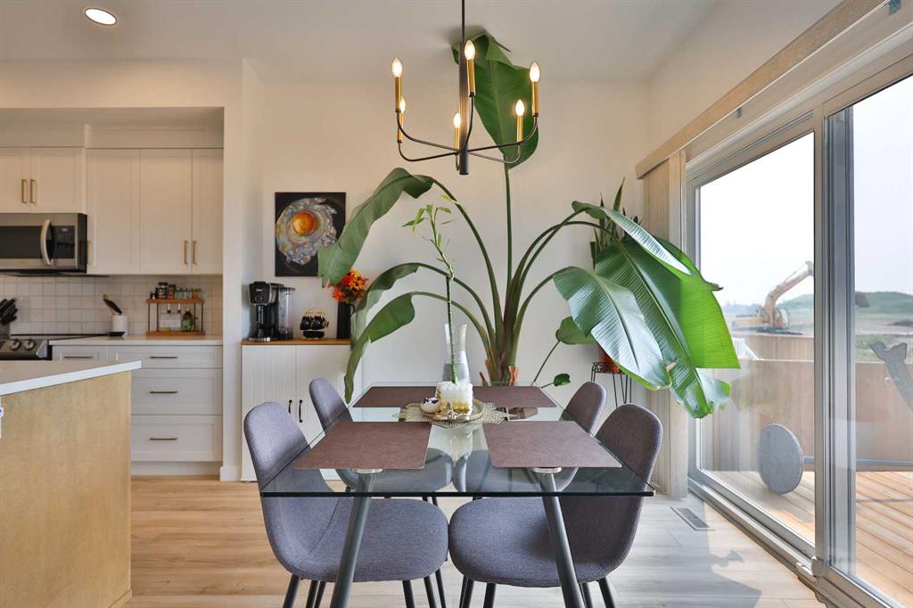 Picture of 538 Malahat Green W, Lethbridge Real Estate Listing