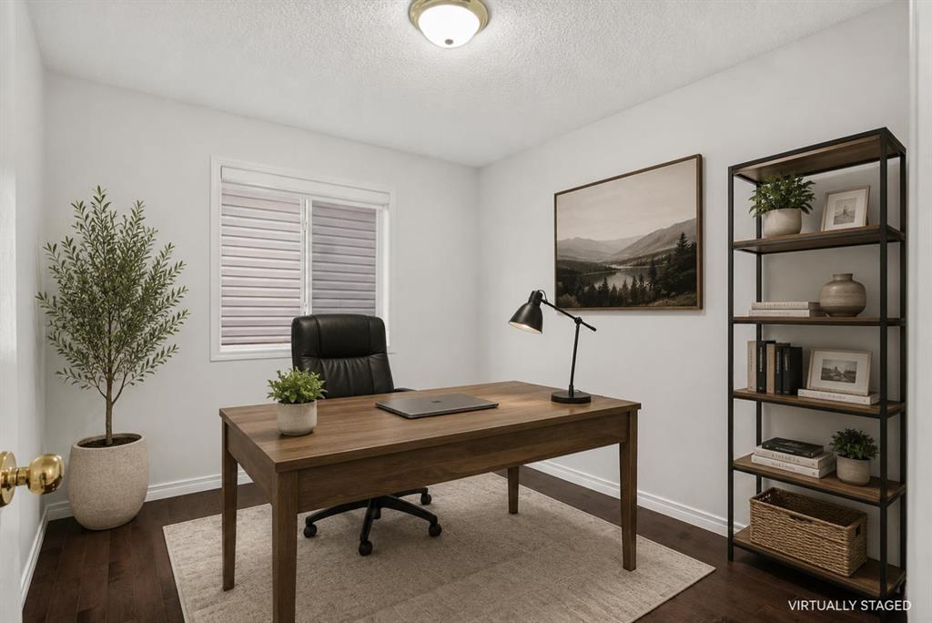 Picture of 338 Panamount Drive NW, Calgary Real Estate Listing