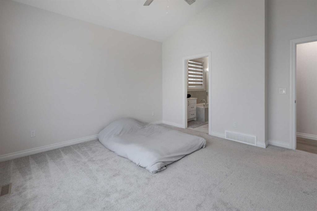 Picture of 351 Baywater Common SW, Airdrie Real Estate Listing