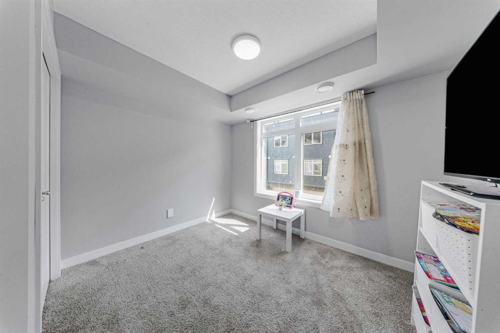 Picture of 167 Sage Bluff Circle NW, Calgary Real Estate Listing