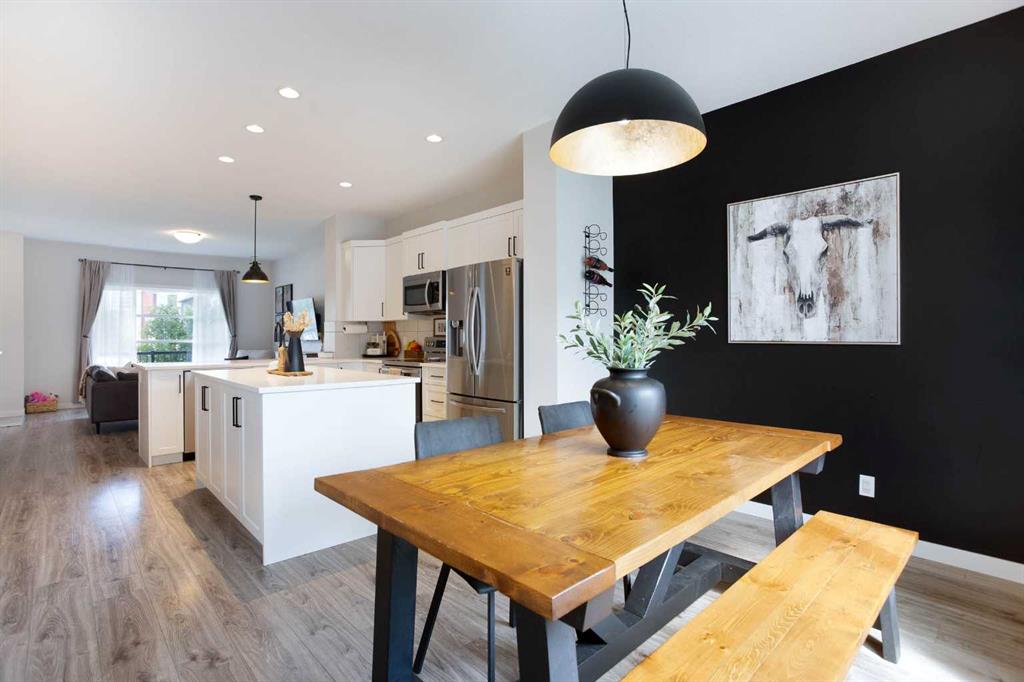 Picture of 136 Highview Gate SE, Airdrie Real Estate Listing